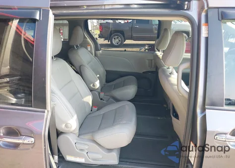 2019 Toyota Sienna Xle Premium 7 Passenger from USA, damaged, VIN 5TDDZ3DC8KS211637